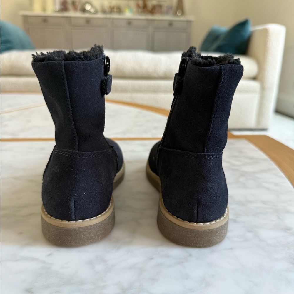 Little Eric Navy Suede Fur-Lined Ankle Boots (size 27) - Picture 4 of 6